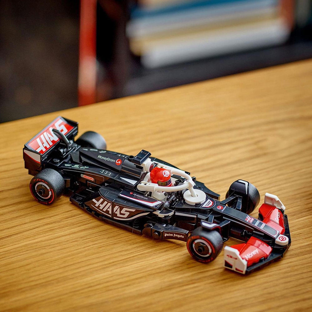 LEGO Speed Champions: Masina de curse MoneyGram Haas F1 Team VF-24 77250, 10 ani+, 242 piese