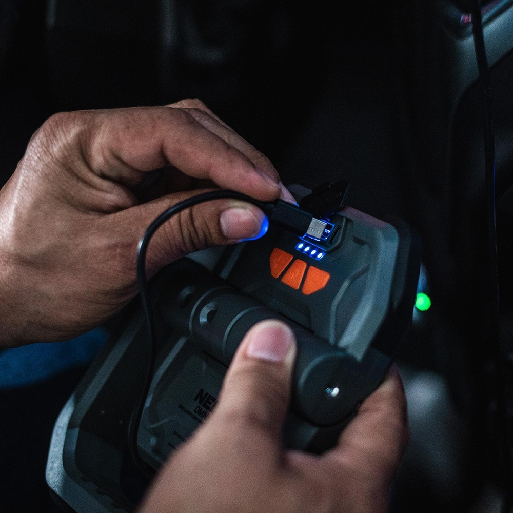 Lanterna NEBO Omni 3K, 3000 lumeni, acumulator, negru