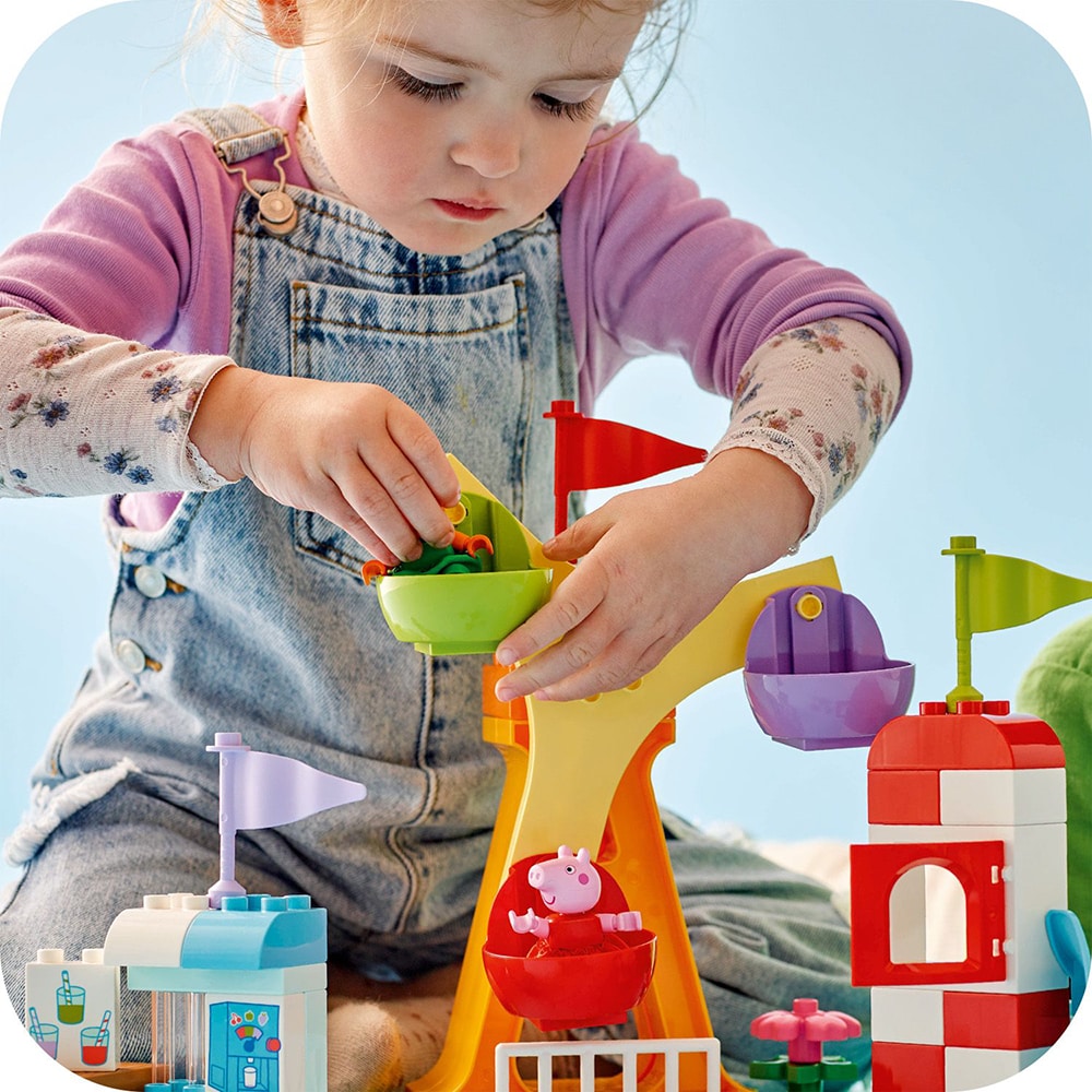 LEGO Duplo: Peppa Pig Targ de distractii 10453, 2 ani+, 53 piese