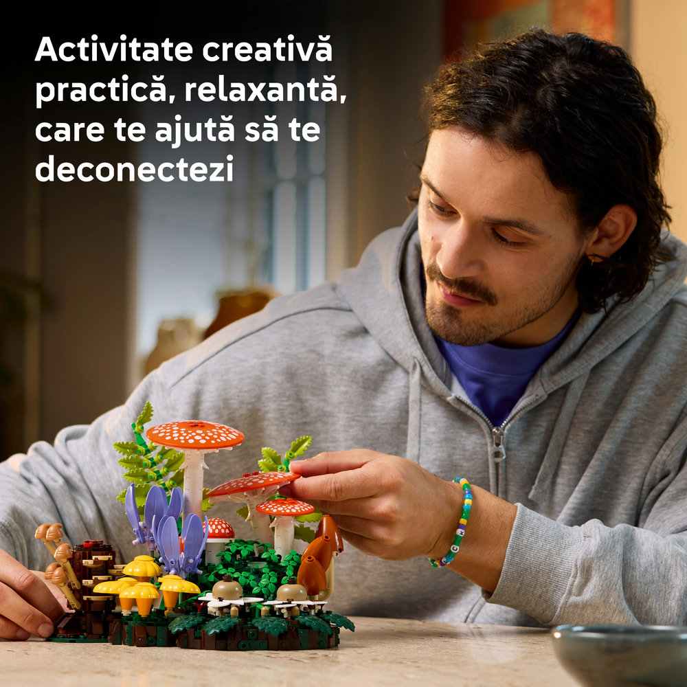 LEGO Botanicals: Ciuperci de padure 11505, 18 ani+, 806 piese