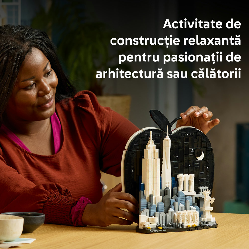 LEGO Architecture: New York City  The Big Apple 21066, 18 ani+, 1465 piese