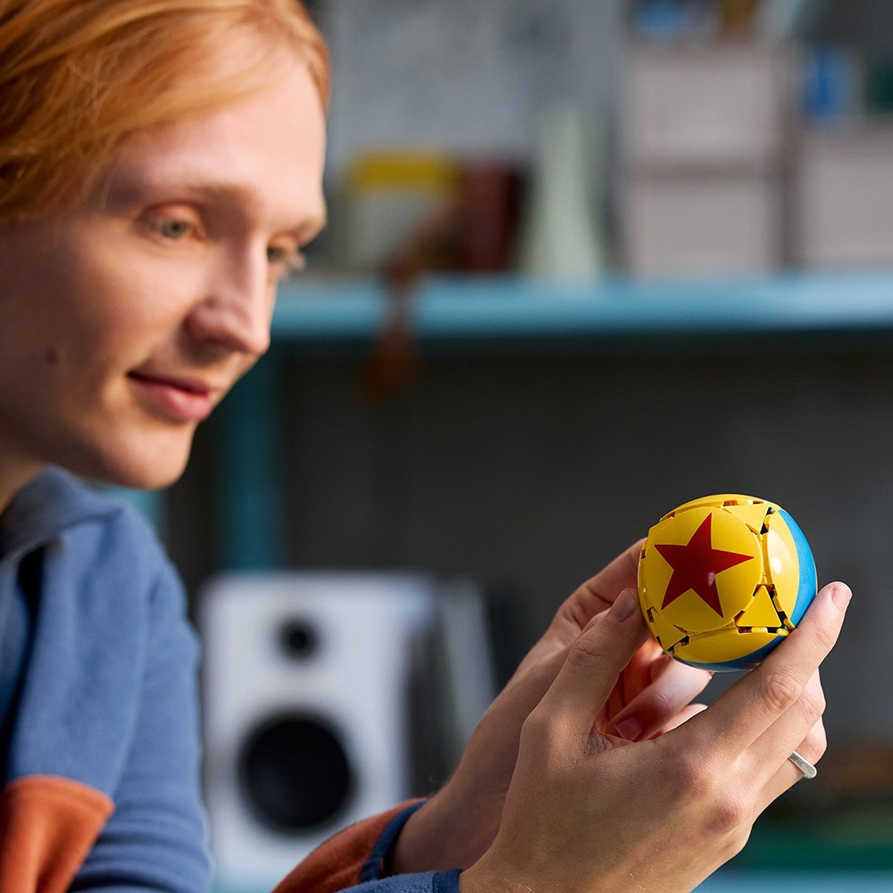 LEGO Ideas: Disney - Pixar Luxo Jr. 21357, 18 ani+, 613 piese