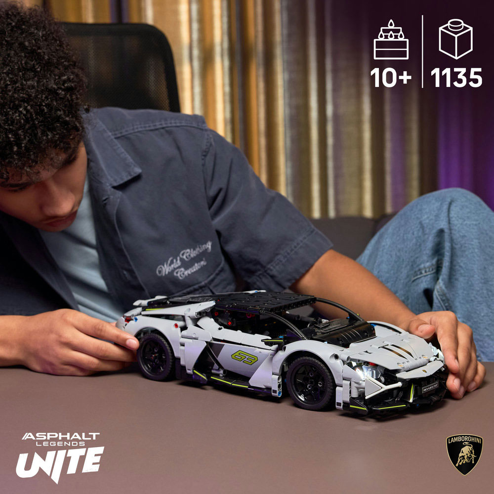 LEGO Technic: Supermasina sport Lamborghini Revuelto 42214, 10  ani+, 1135 piese