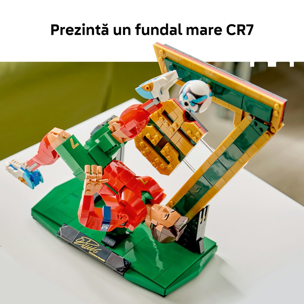 LEGO Editions: Cristiano Ronaldo  Legenda a fotbalului 43016, 12 ani+, 854 piese