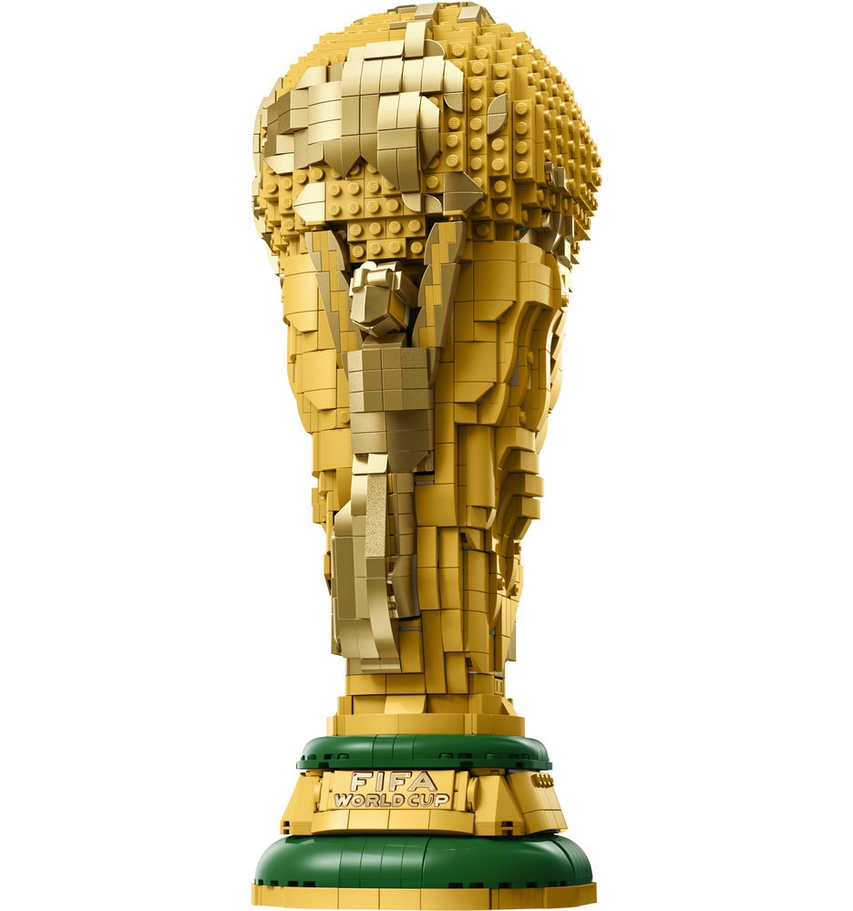 LEGO Editions: Trofeul oficial al Cupei Mondiale FIFA 43020, 12 ani+, 2842 piese