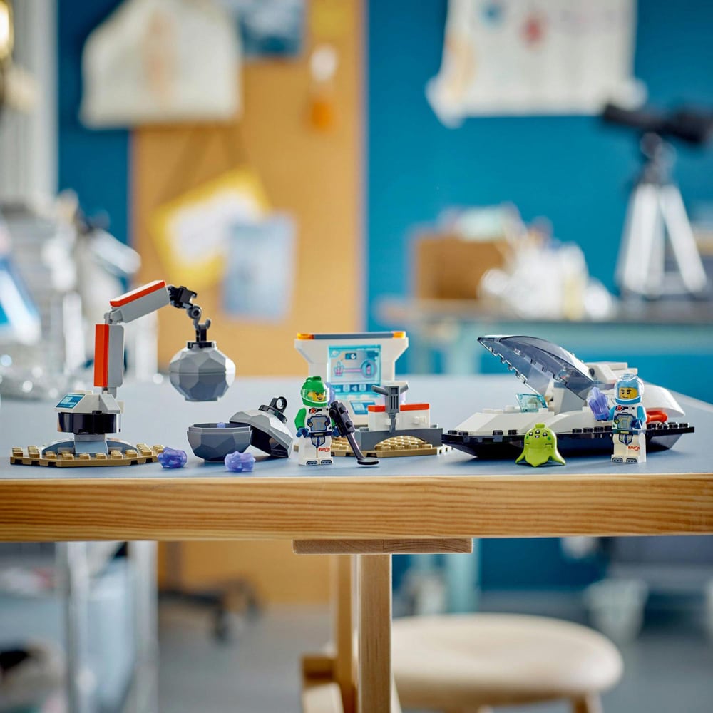 LEGO City: Nava spatiala si descoperirea unui asteroid 60429, 4 ani+, 126 piese
