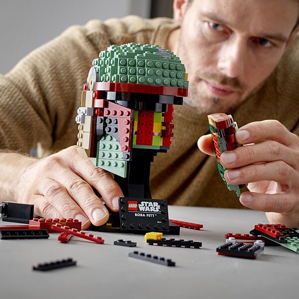 LEGO Star Wars: Casca lui Boba Fett 75277, 18 ani+, 625 piese