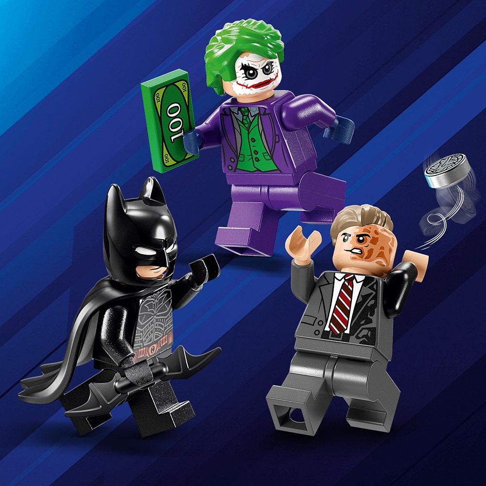 LEGO DC: Batman Tumbler vs. Two-Face si Joker 76303, 8 ani+, 429 piese