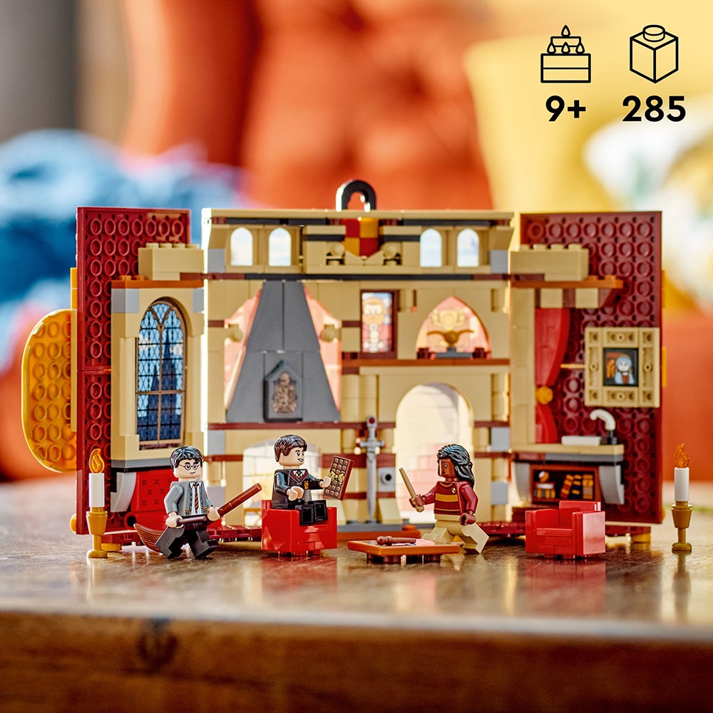 LEGO Harry Potter: Bannerul Casei Gryffindor 76409, 9 ani+, 285 piese
