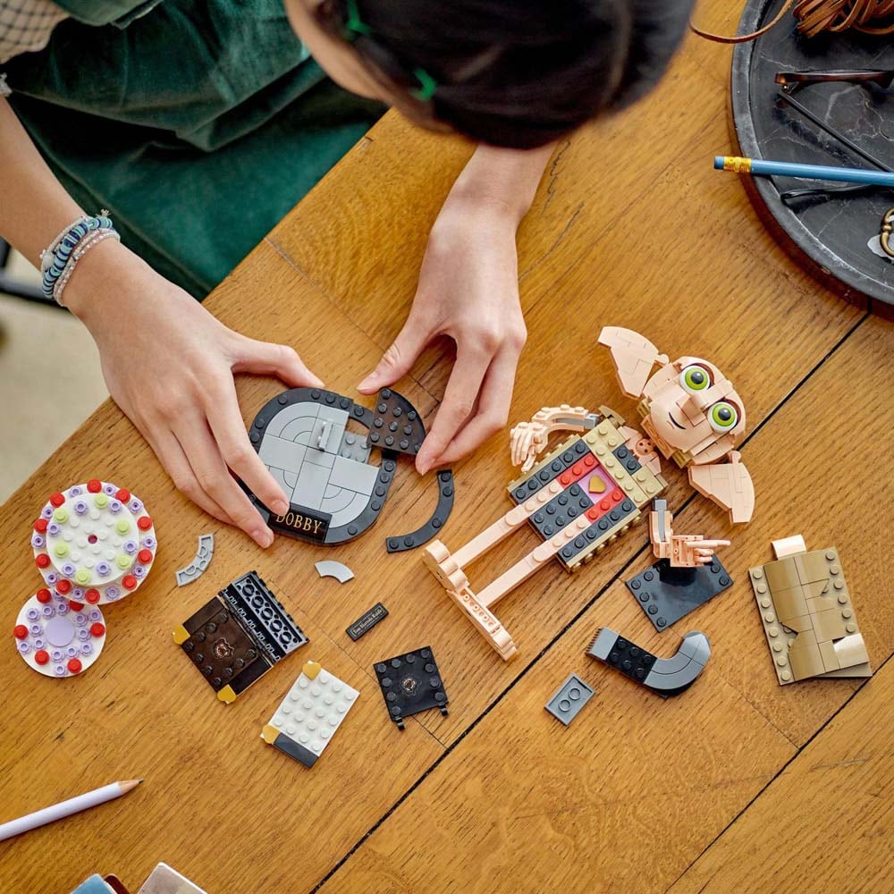 LEGO Harry Potter: Spiridusul de casa Dobby 76421, 8 ani+, 403 piese