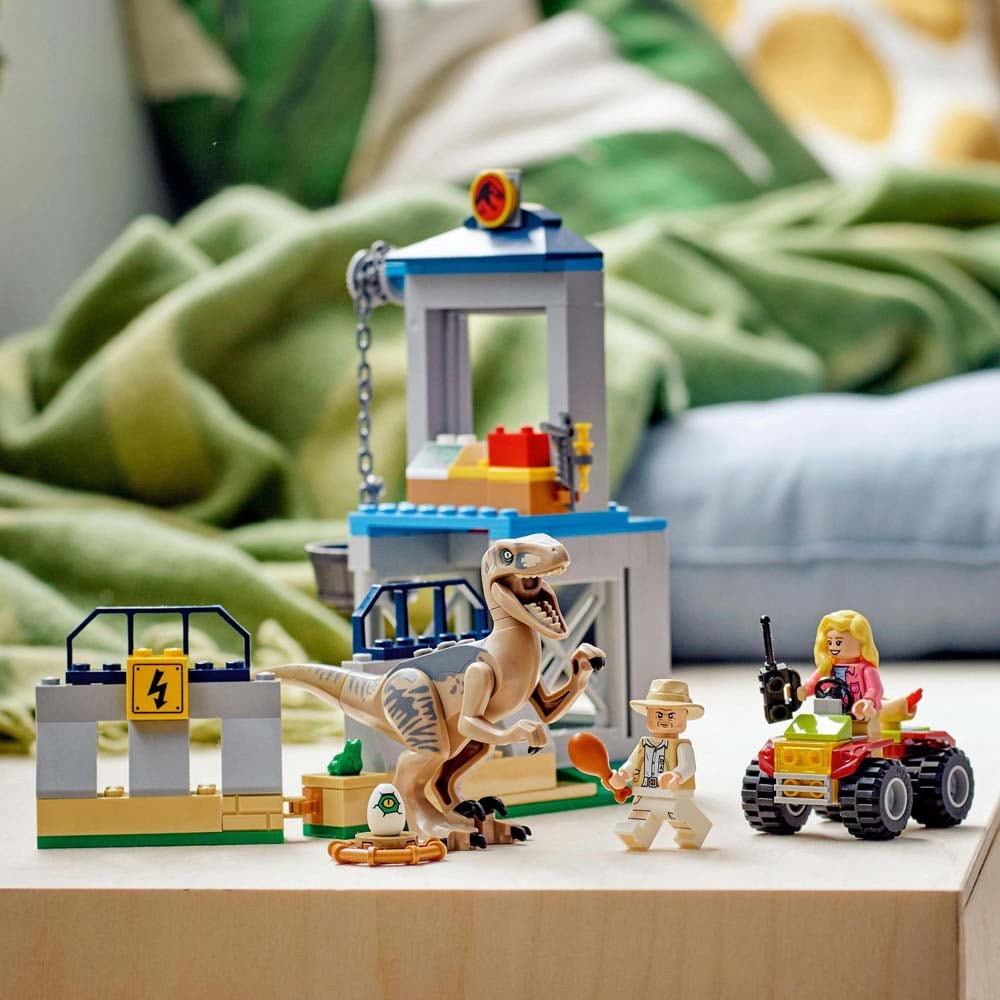 LEGO Jurassic World: Evadarea unui Velociraptor 76957, 4 ani+, 137 piese