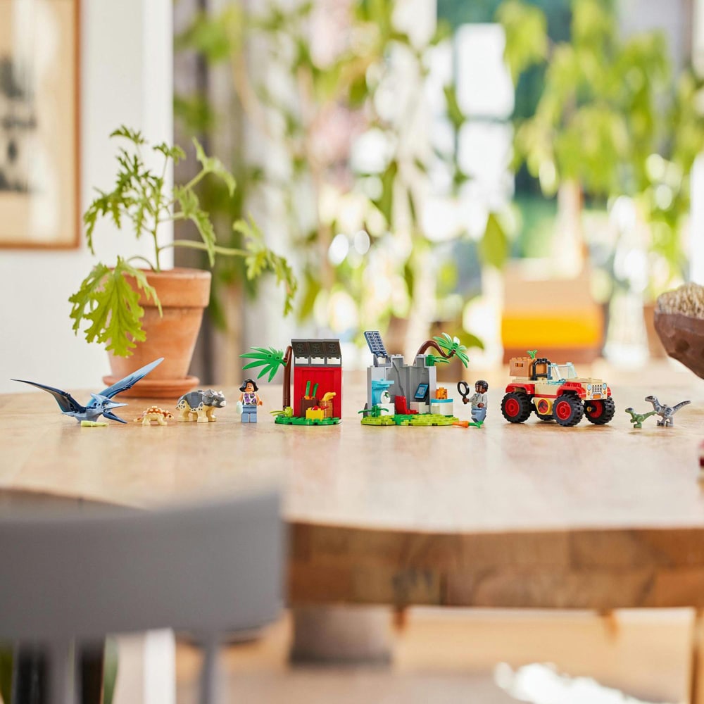 LEGO Jurassic World: Centru de salvare pentru pui de dinozaur 76963, 4 ani+, 139 piese