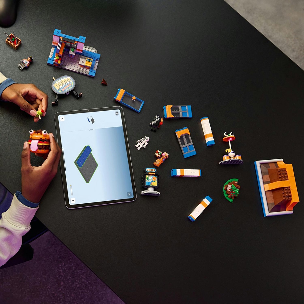 LEGO Fortnite: Restaurantul Durrr Burger 77076, 10 ani+, 546 piese