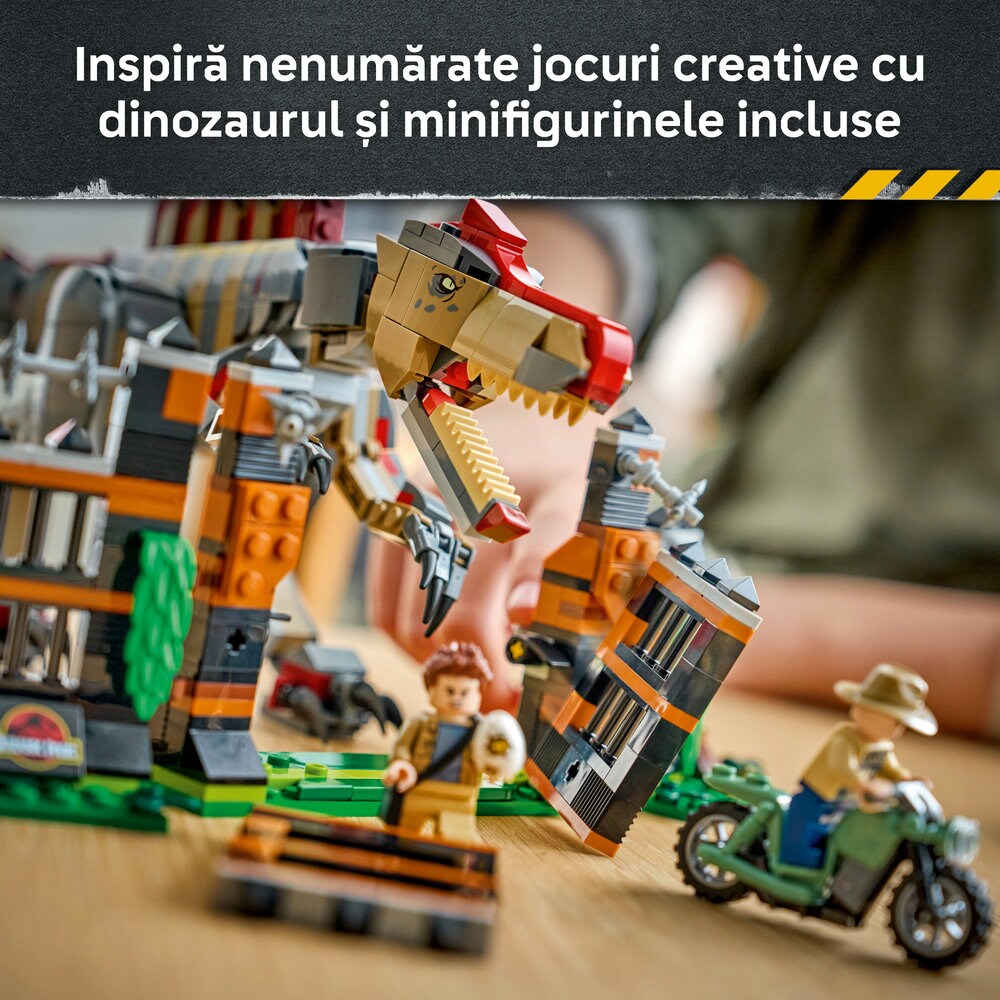 LEGO Jurassic World: Spinosaurus dezlantuit 77982, 9 ani+, 820 piese
