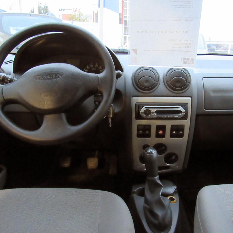 Dacia Logan 1.6 MPI 90 CP, gri