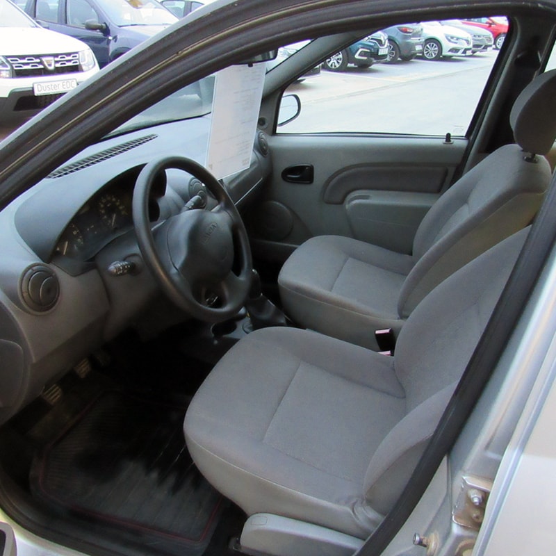 Dacia Logan 1.6 MPI 90 CP, gri