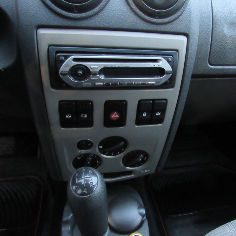 Dacia Logan 1.6 MPI 90 CP, gri