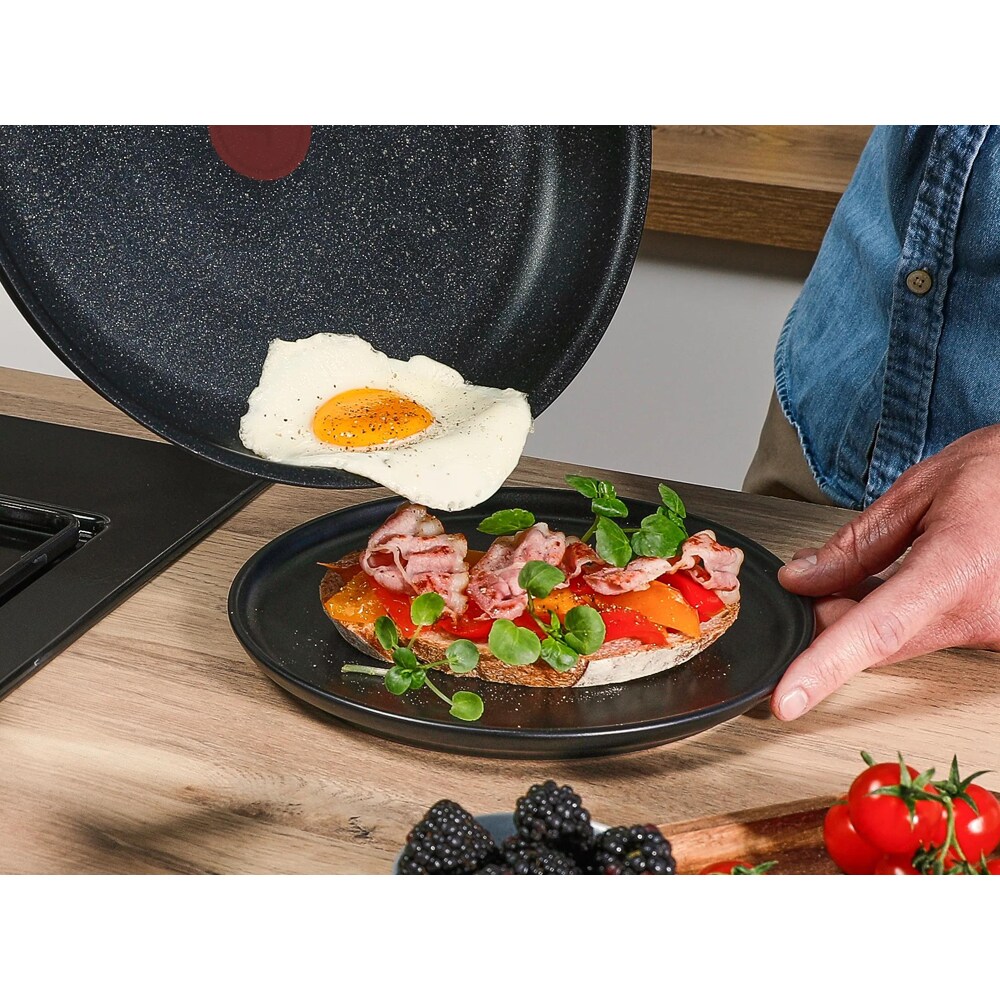 Tigaie clatite Tefal Extra M0001032, 25cm, aluminiu, negru