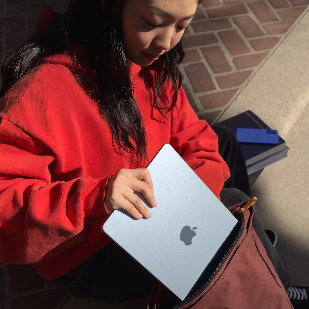 Laptop APPLE MacBook Air 13 mw0x3ro/a, Apple M4, 13.6" Retina Display, 16GB, SSD 256GB, 8-core GPU, macOS Sequoia, Silver, Tastatura layout INT, Manual RO