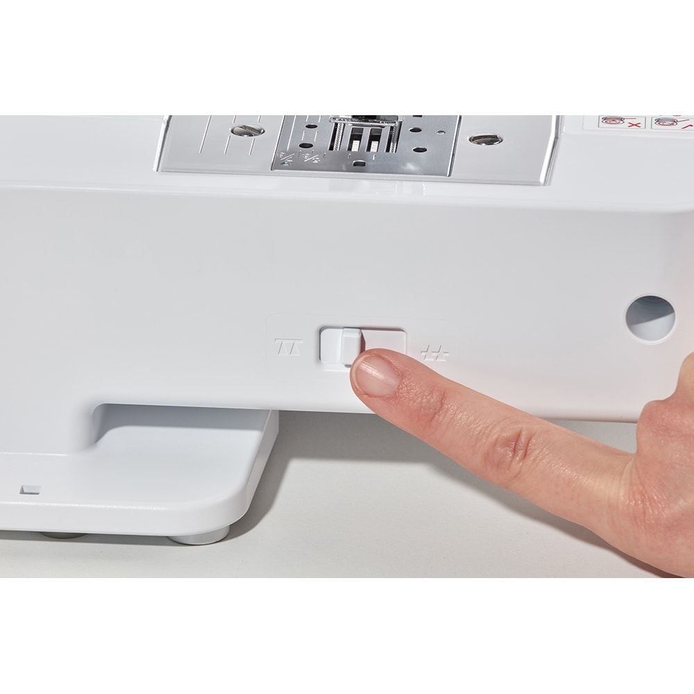 Masina de cusut BROTHER X40S BRX40SYD1, 850imp/min, 40 programe, alb-mov