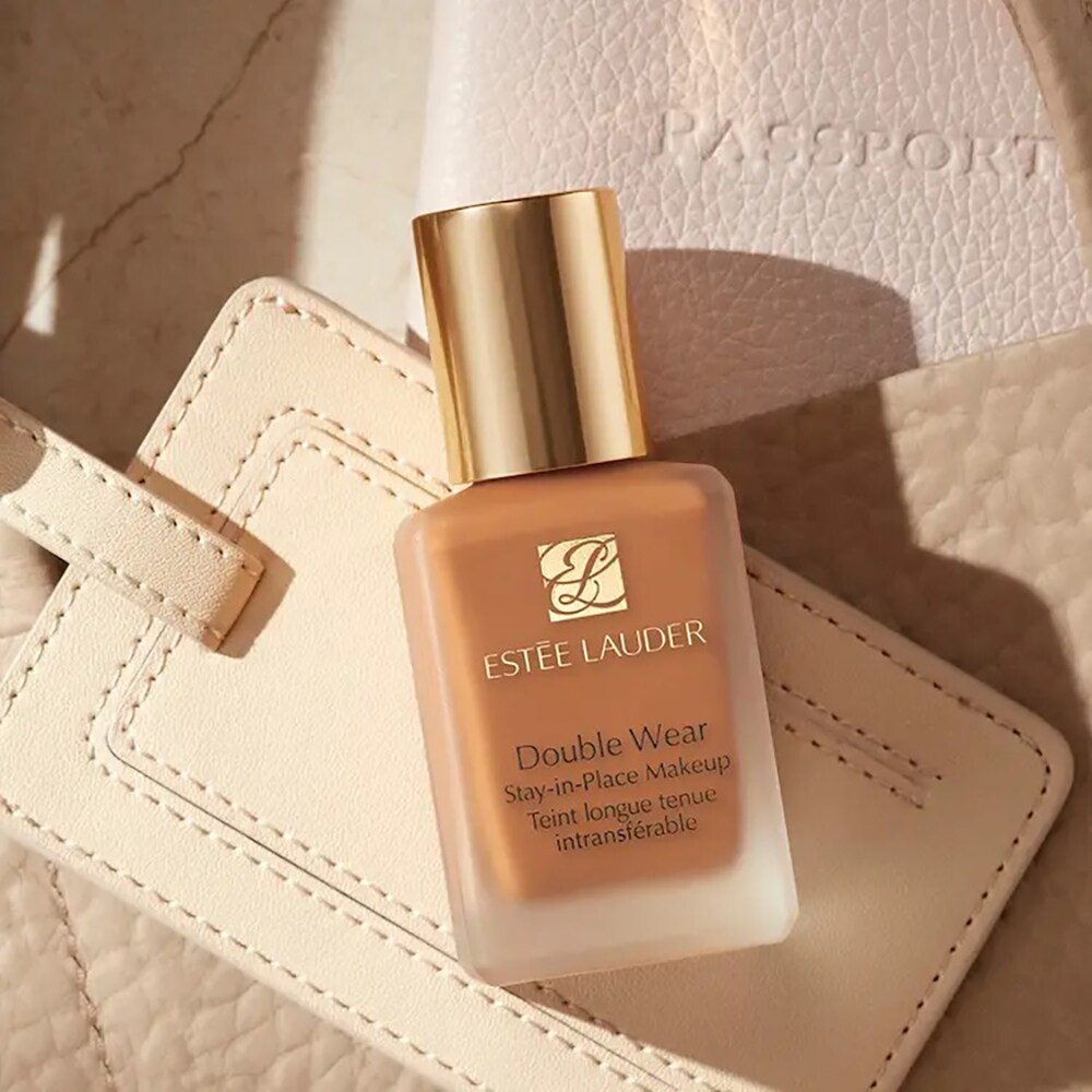 Fond de ten ESTEE LAUDER Double Wear Stay-in-Place, 6W1 Sandalwood, 30ml