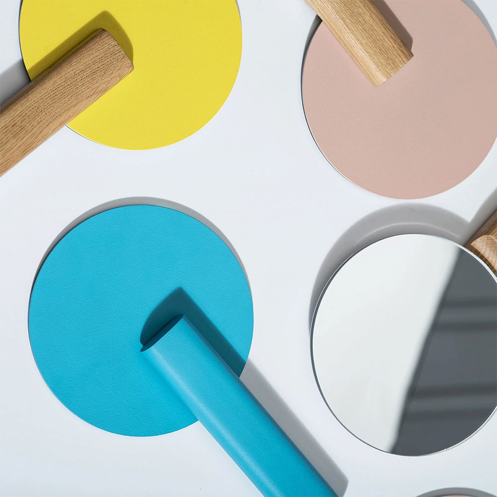 Oglinda cosmetica SPIN Paddle Vanity, 15 x 25 cm, metal, galben