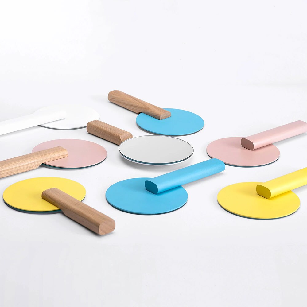 Oglinda cosmetica SPIN Paddle Vanity, 15 x 25 cm, metal, galben