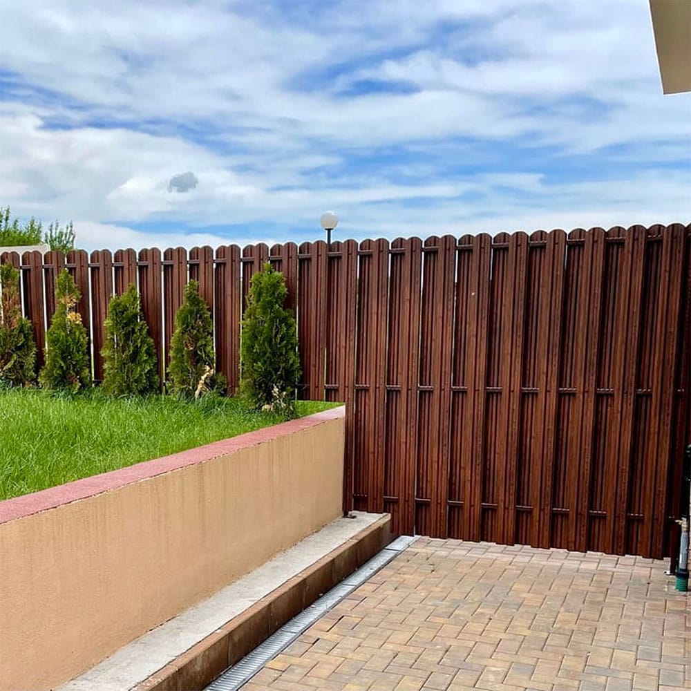 Sipca metalica gard Tisa, 11.5 x 160 cm, mahon, 25 bucati