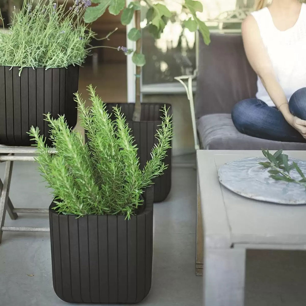 Ghiveci flori KETER Cube, polipropilena, 29.7 x 29.7 x 29.5 cm, maro