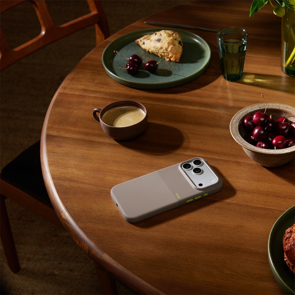 Husa telefon BEATS iPhone 17 Pro Max Rugged Case cu MagSafe - Alpine Gray, MGJA4LL/A