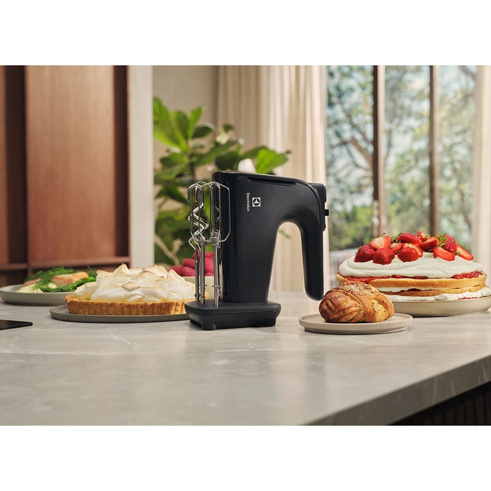 Mixer de mana ELECTROLUX EHM4B, 500W, 5 trepte viteza, negru-argintiu
