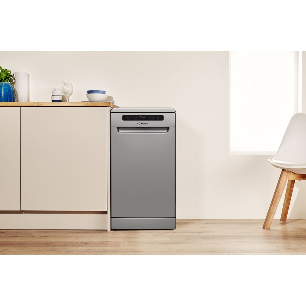 Masina de spalat vase independenta INDESIT DSFO 3T224 C S, 10 seturi, 9 programe, 45 cm, Clasa E, argintiu