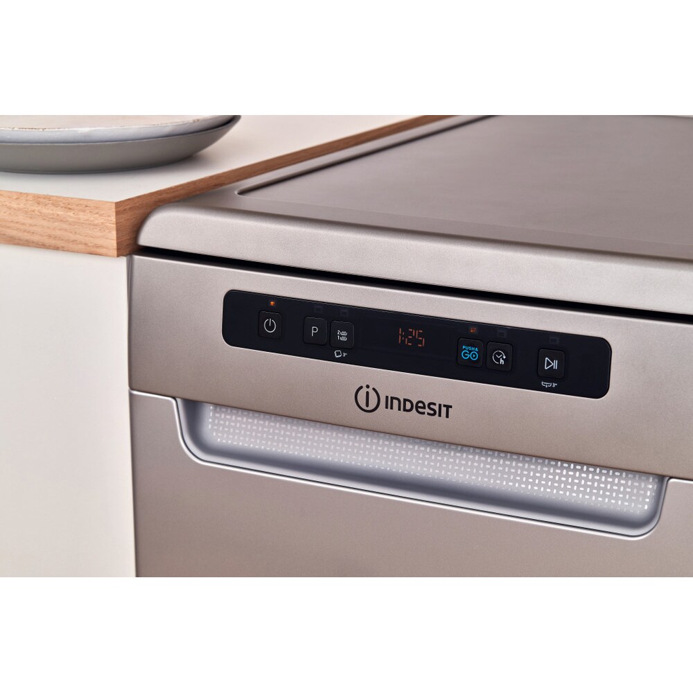 Masina de spalat vase independenta INDESIT DSFO 3T224 C S, 10 seturi, 9 programe, 45 cm, Clasa E, argintiu