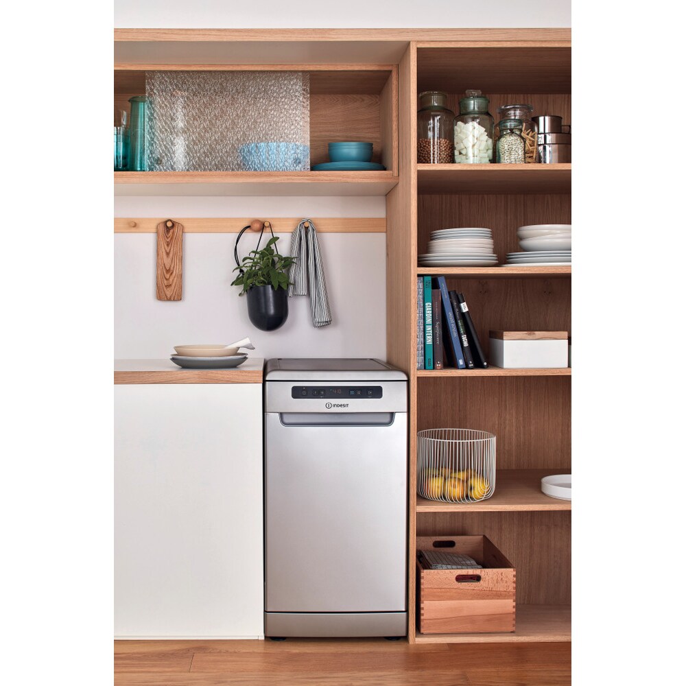 Masina de spalat vase independenta INDESIT DSFO 3T224 C S, 10 seturi, 9 programe, 45 cm, Clasa E, argintiu