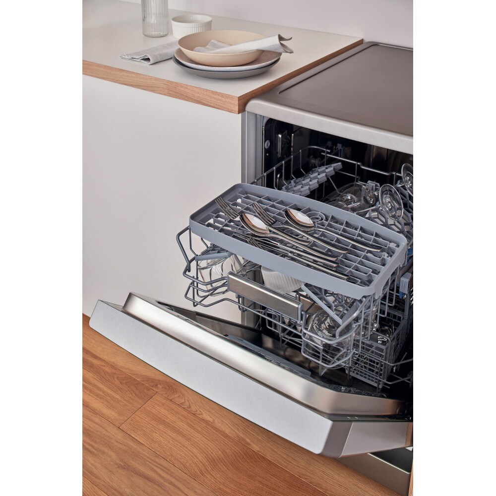 Masina de spalat vase independenta INDESIT DSFO 3T224 C S, 10 seturi, 9 programe, 45 cm, Clasa E, argintiu