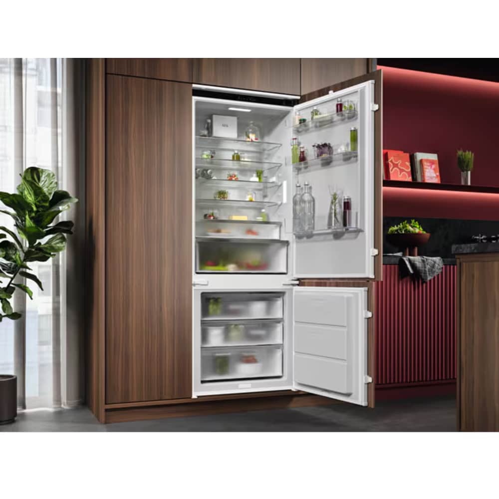 Combina frigorifica incorporabila AEG NSC8T751DS, No Frost, 375 l, H 188.4 cm, Clasa D