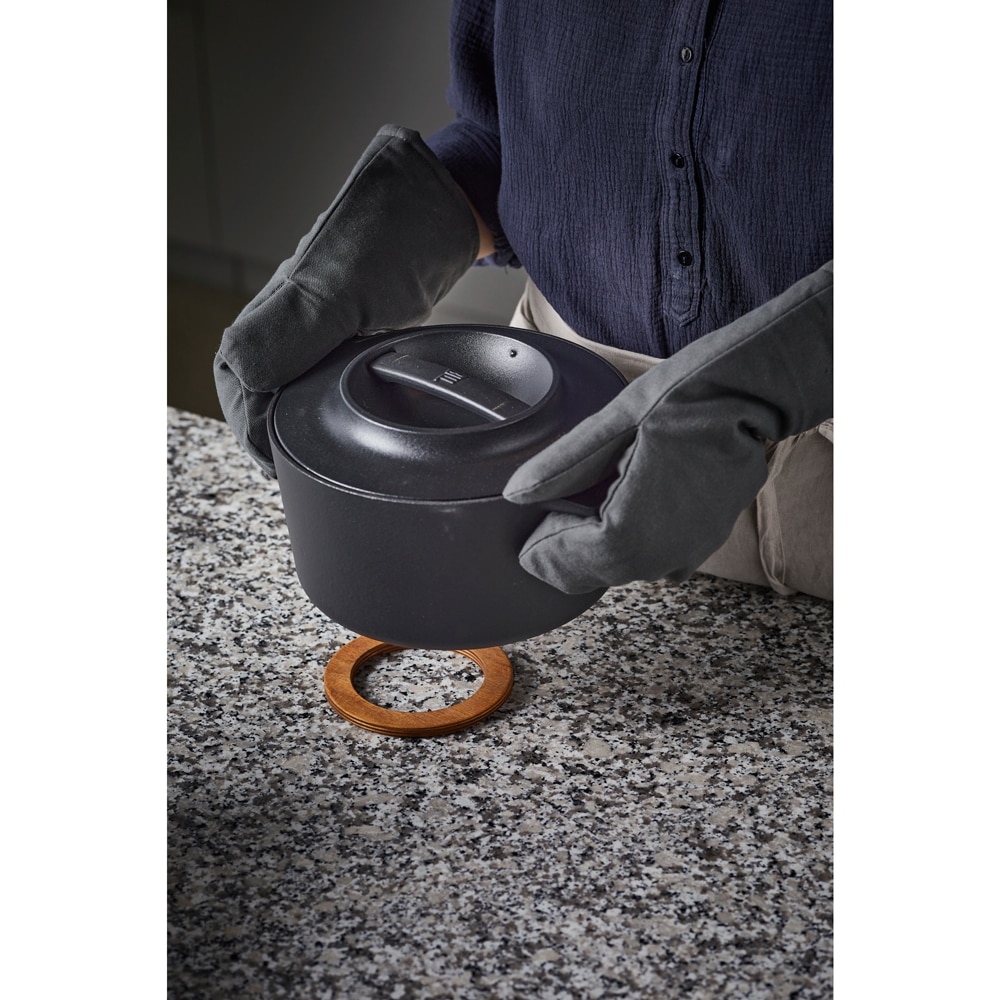 Cratita FISKARS Norden 1026566, 6l, 23cm, fonta, negru