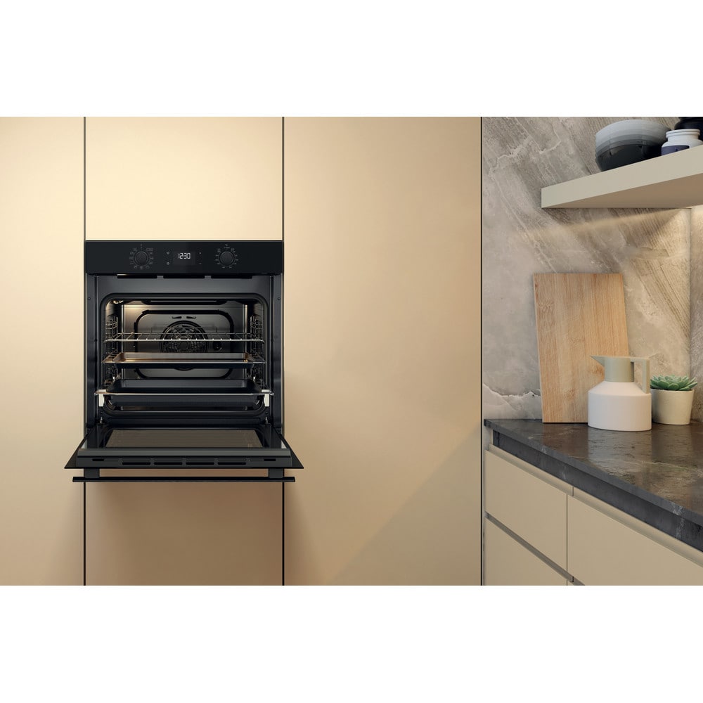 Cuptor incorporabil WHIRLPOOL OMK58HU1B, Electric, Gatire cu abur, Autocuratare hidrolitica, 71 l, Clasa A+, negru
