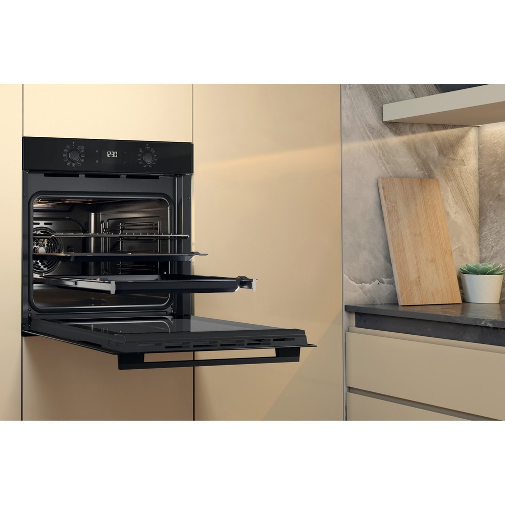 Cuptor incorporabil WHIRLPOOL OMK58HU1B, Electric, Gatire cu abur, Autocuratare hidrolitica, 71 l, Clasa A+, negru