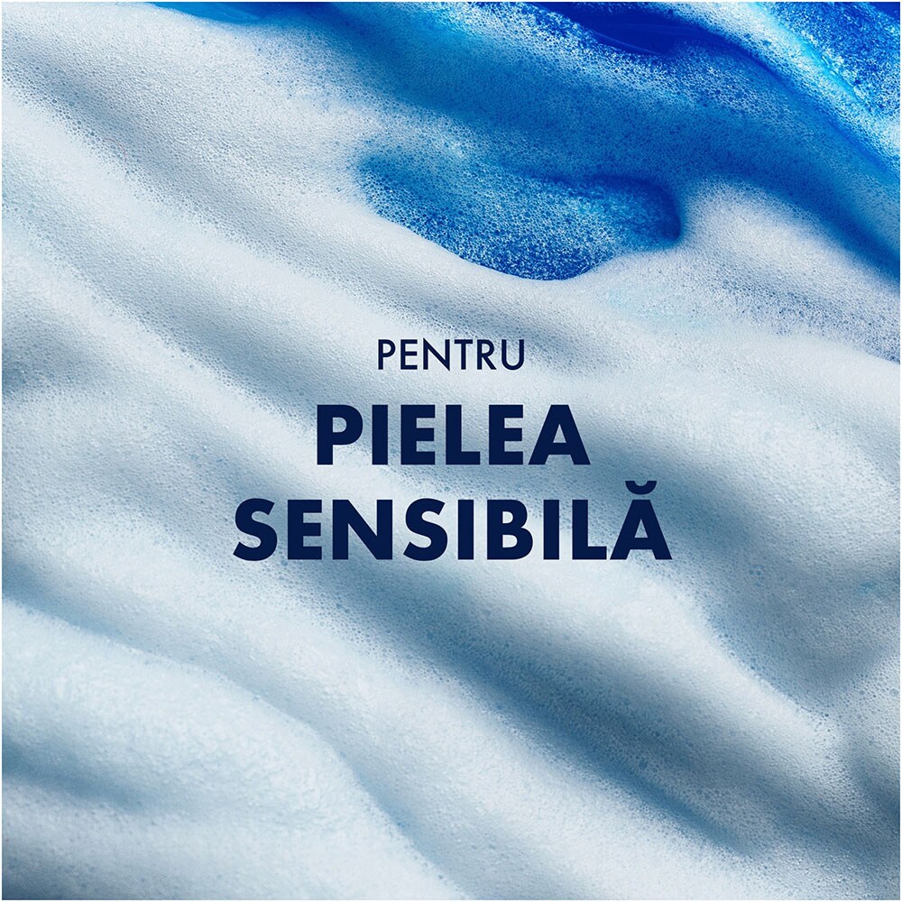 Set ingrijire GILLETTE Sensor3: Aparat de ras + 5 rezerve + Gel de ras Sensitive, 75ml