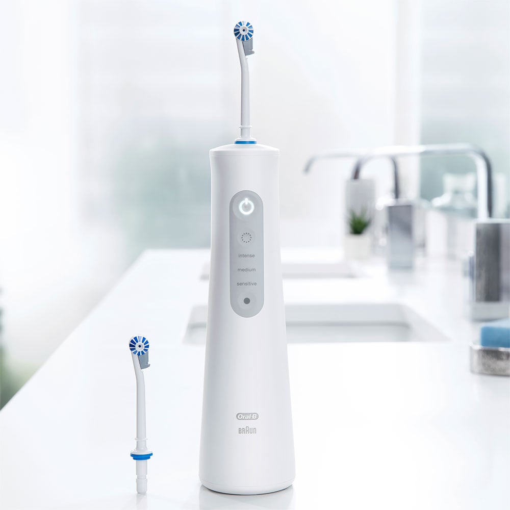 Irigator bucal ORAL-B Aquacare 6, 3 viteze, 3 capete, 150 ml, alb
