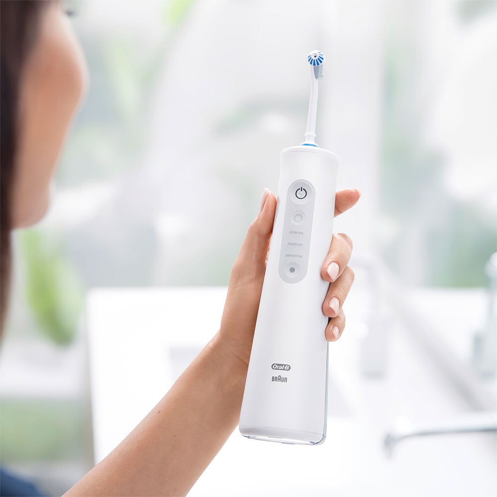 Irigator bucal ORAL-B Aquacare 6, 3 viteze, 3 capete, 150 ml, alb