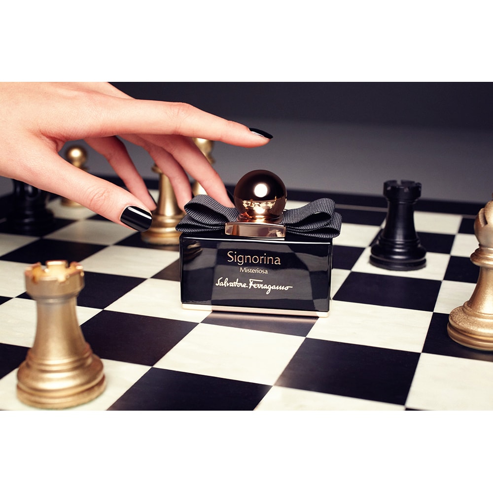 Apa de parfum SALVATORE FERRAGAMO Signorina Misteriosa, Femei, 100ml