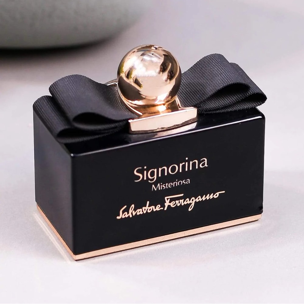 Apa de parfum SALVATORE FERRAGAMO Signorina Misteriosa, Femei, 100ml