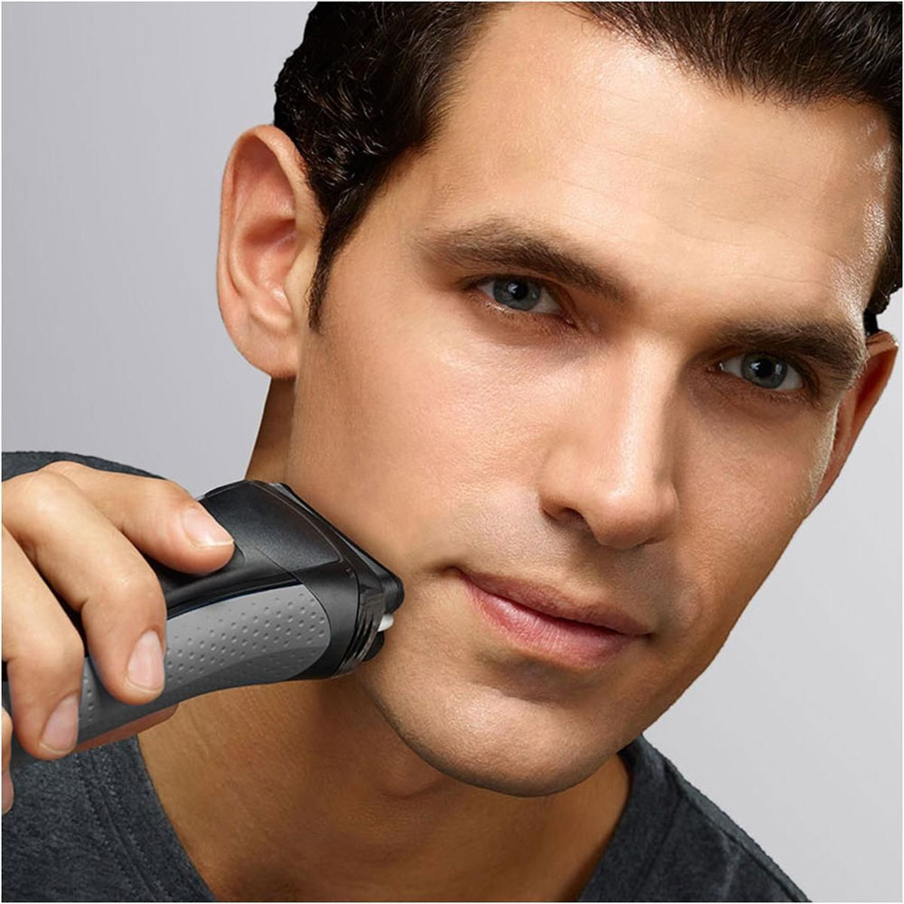 Aparat de ras BRAUN Series 3 3000s, acumulator, autonomie 45 min, MicroComb, negru