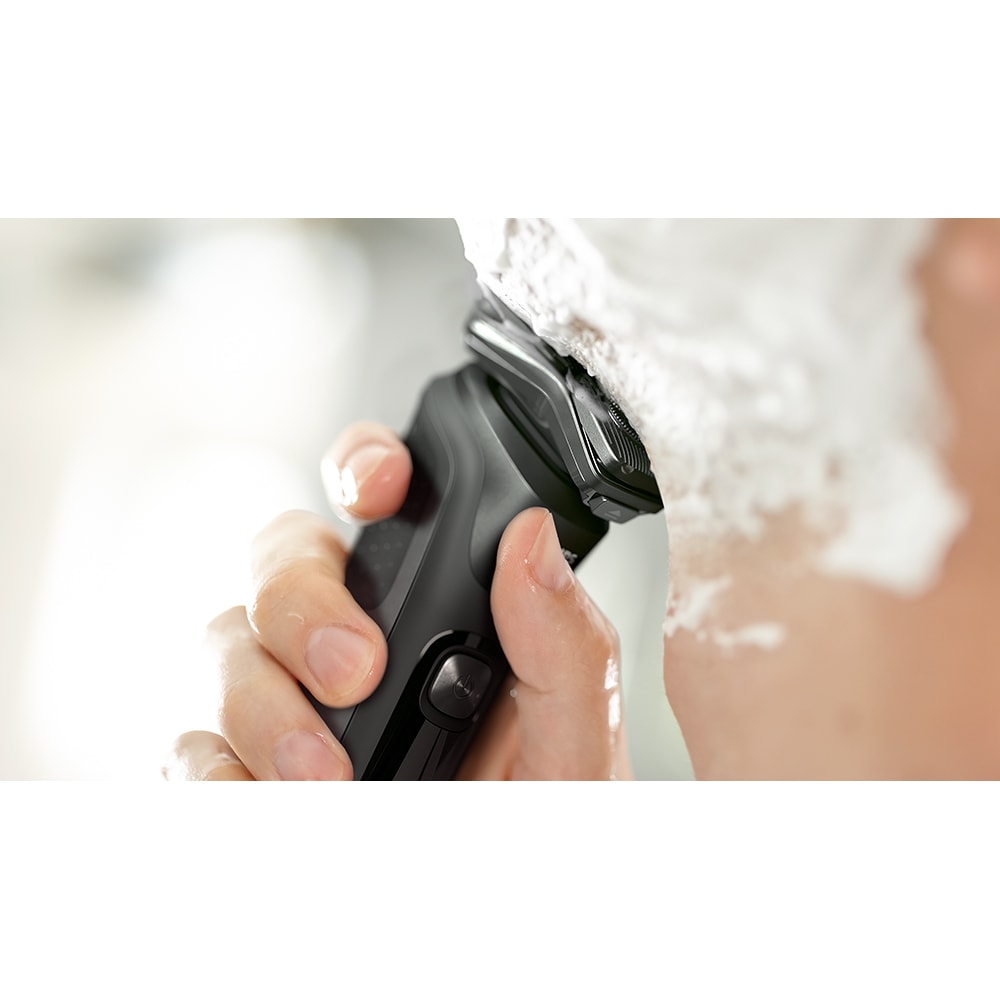 Aparat de ras PHILIPS Shaver Series 5000 S5885/10, acumulator, autonomie 60 min, SkinIQ, negru