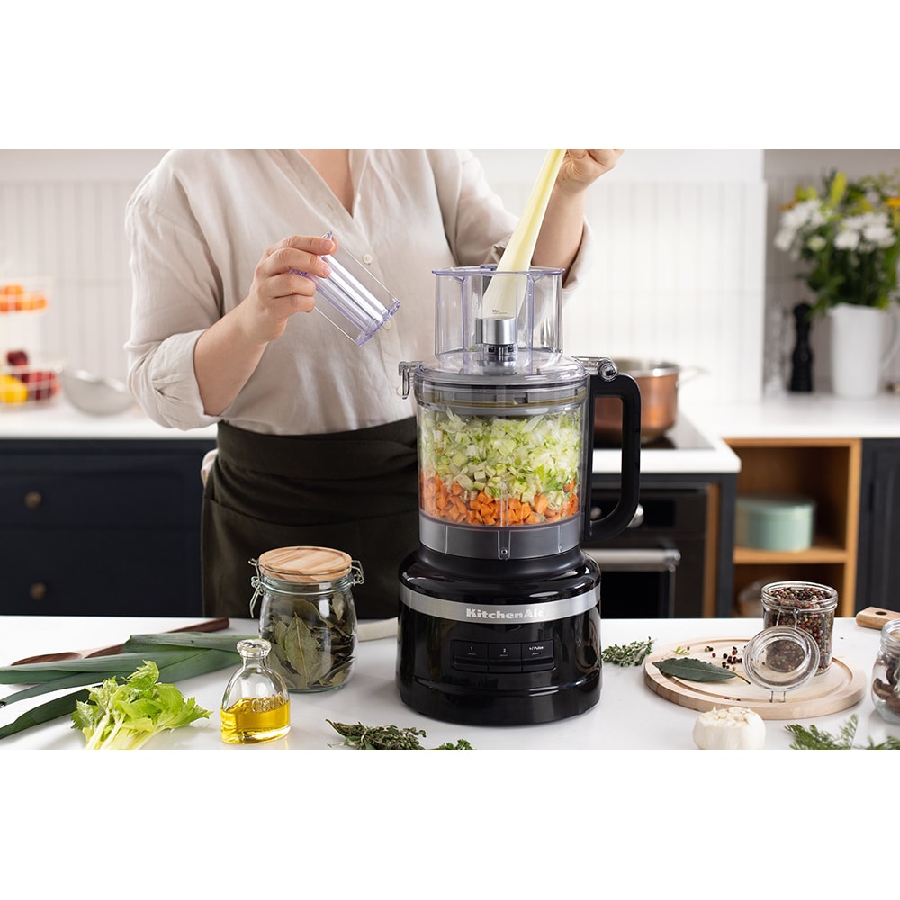 Robot de bucatarie KITCHENAID Artisan 5KFP0921EOB, 2.1l, 250W, 3 trepte de viteza, negru lucios-argintiu
