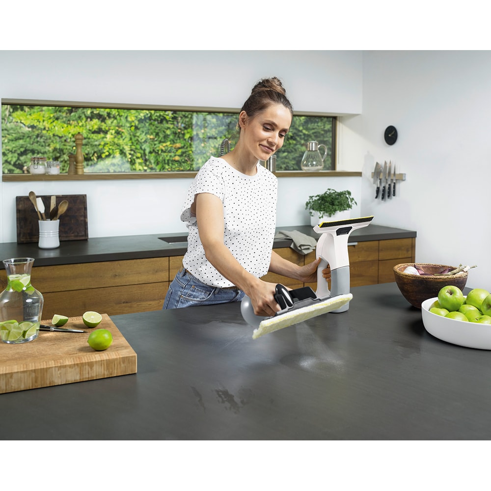 Aspirator geamuri KARCHER WV 6 Plus WV6PLUSEU, 0.15l, 3.6V, autonomie max 100 min, alb-negru