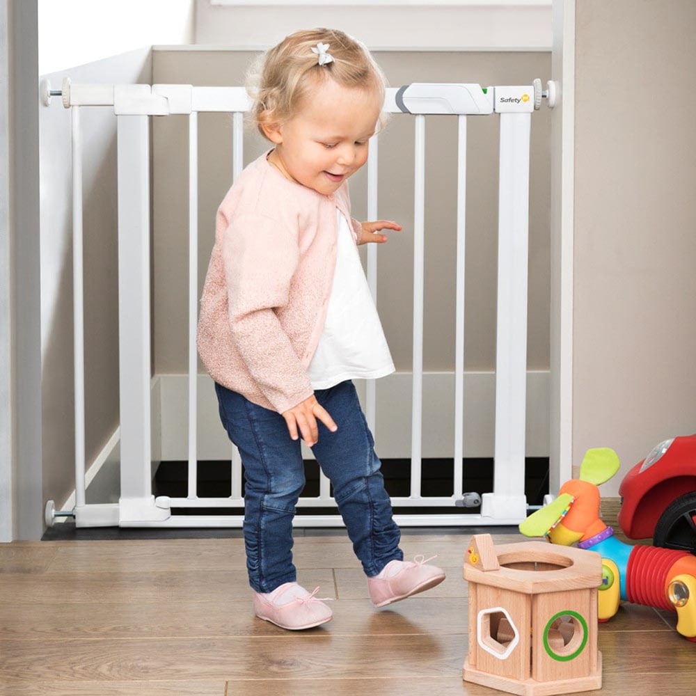 Poarta de siguranta SAFETY 1ST Flat Step 2443431002, alb
