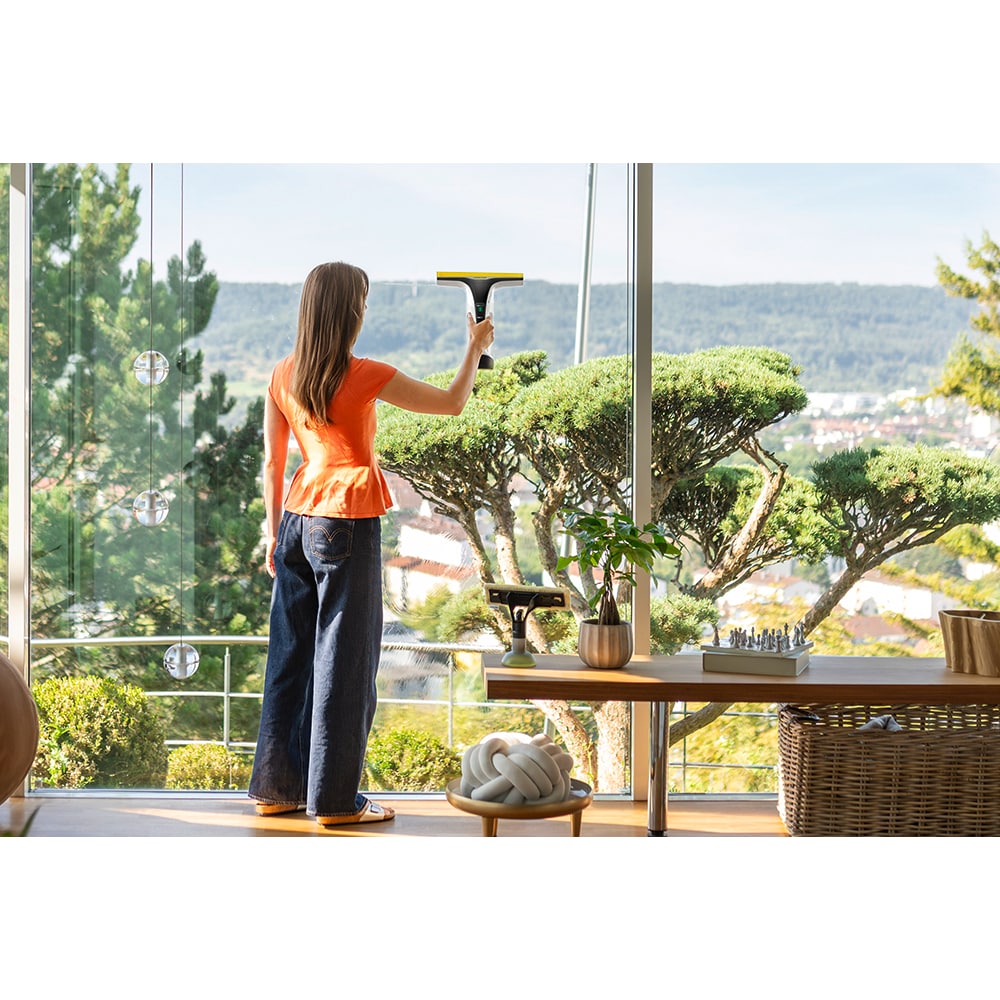 Aspirator geamuri KARCHER WV 8 Signature Line 1.633-785.0, 0.15l, autonomie max 55 min, alb-negru